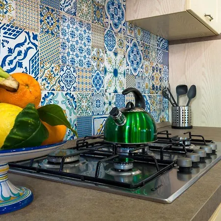 Loft Angolo Sul Mare Apartment *