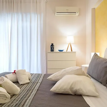 Loft Angolo Sul Mare Apartment Letojanni