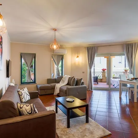 公寓 Loft Angolo Sul Mare 勒托阳尼